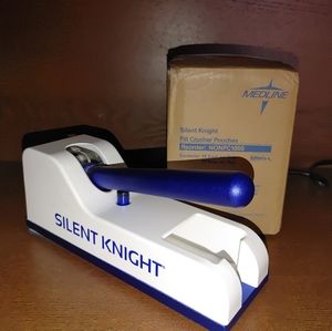 Silent Knight Pill Crusher w 1000 New Pouches Box
